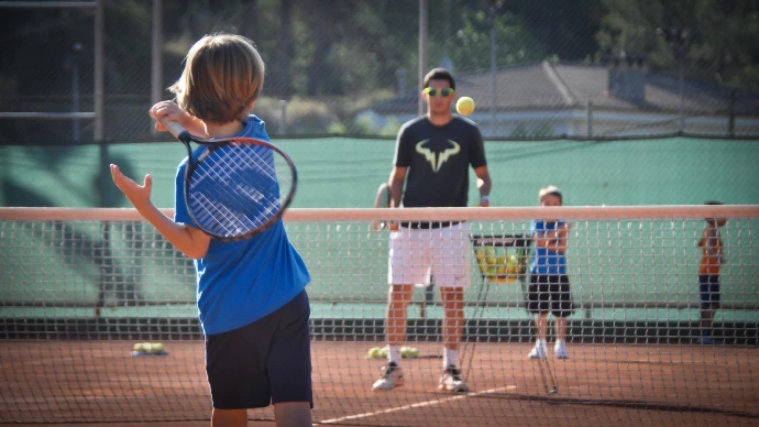 Clases de tenis para niños